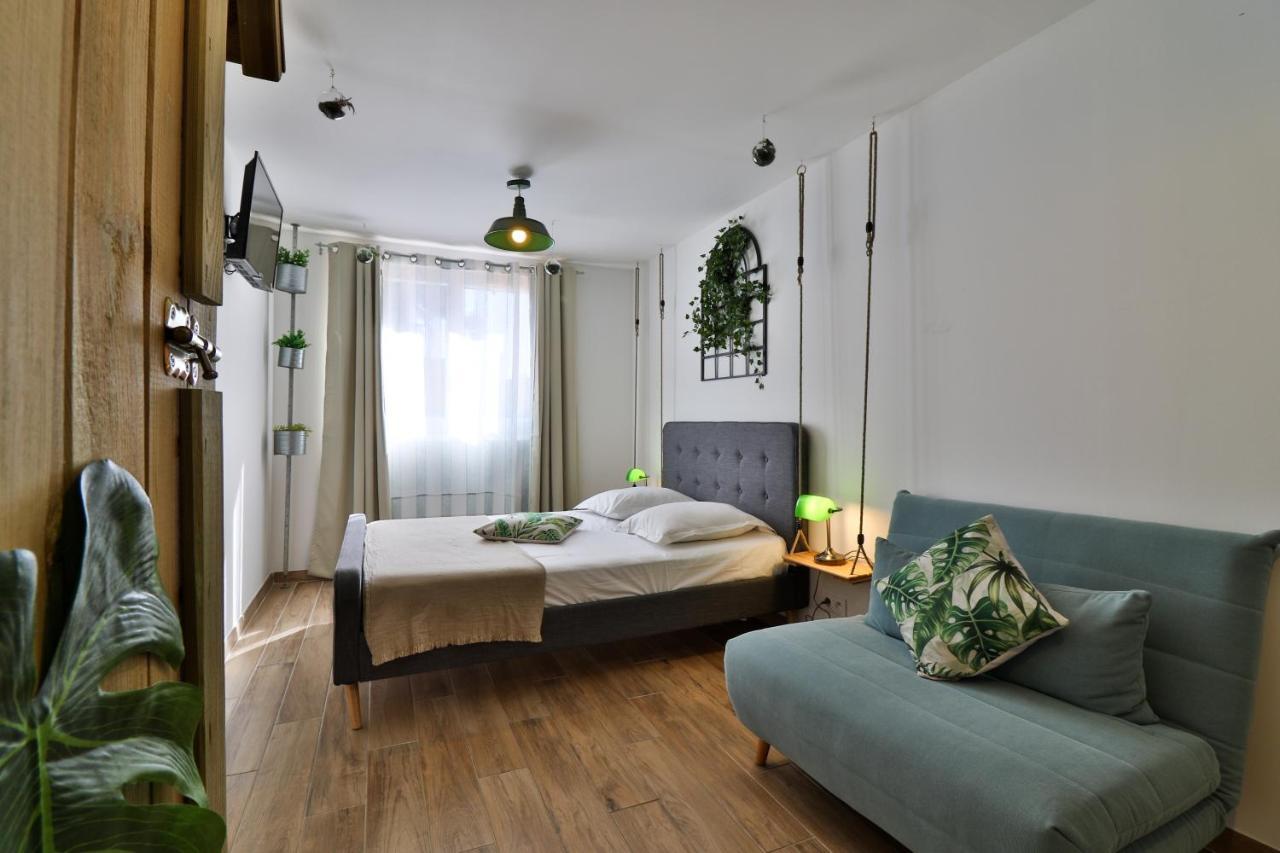 Hotel La Bastide Hyeres Exterior photo